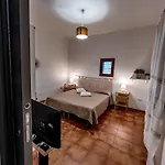 Casa Chiara Con Accesso Diretto Апартаменты