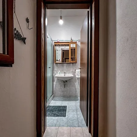 Casa Chiara Con Accesso Diretto Apartment *